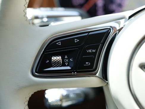 Used 2024 Bentley Continental GT image 21