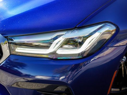 Used 2023 BMW M5 image 3