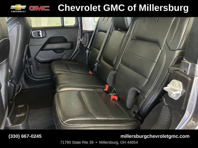 Used 2020 Jeep Wrangler Unlimited Sahara w/ Dual Top Group AWD/4WD image 30