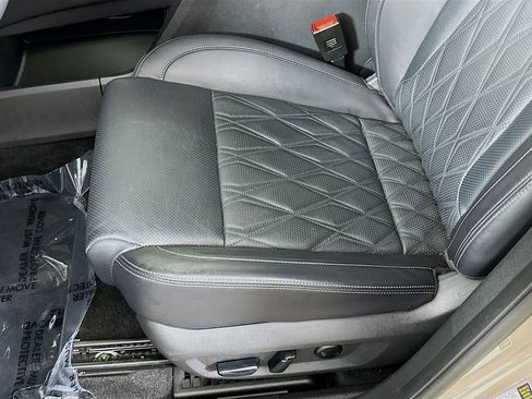 Certified 2024 Nissan Rogue Platinum image 29