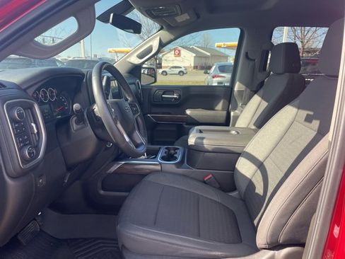 Used 2022 Chevrolet Silverado 1500 RST w/ LPO, Blackout Package image 7