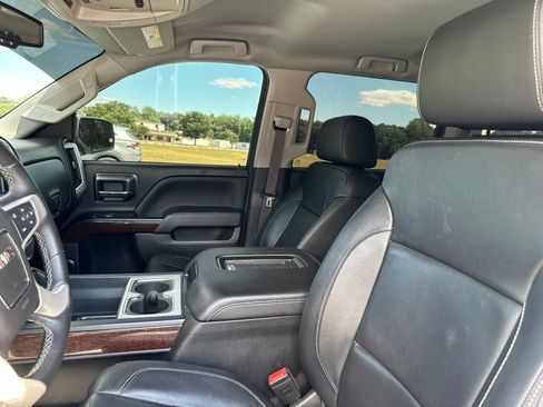 Used 2017 GMC Sierra 1500 SLT w/ SLT Premium Package AWD/4WD image 10