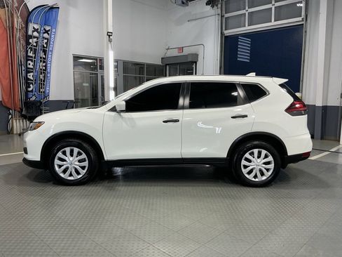 Used 2020 Nissan Rogue S image 32