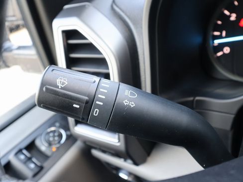 Used 2020 Ford F150 XLT w/ Equipment Group 302A Luxury image 15