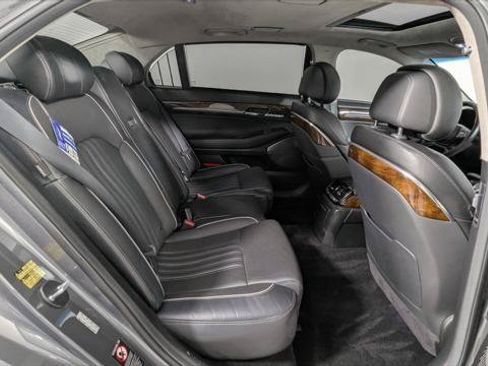 Used 2017 Genesis G90 5.0 Ultimate RWD image 22