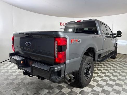 Used 2023 Ford F250 Lariat w/ Lariat Ultimate Package AWD/4WD image 8