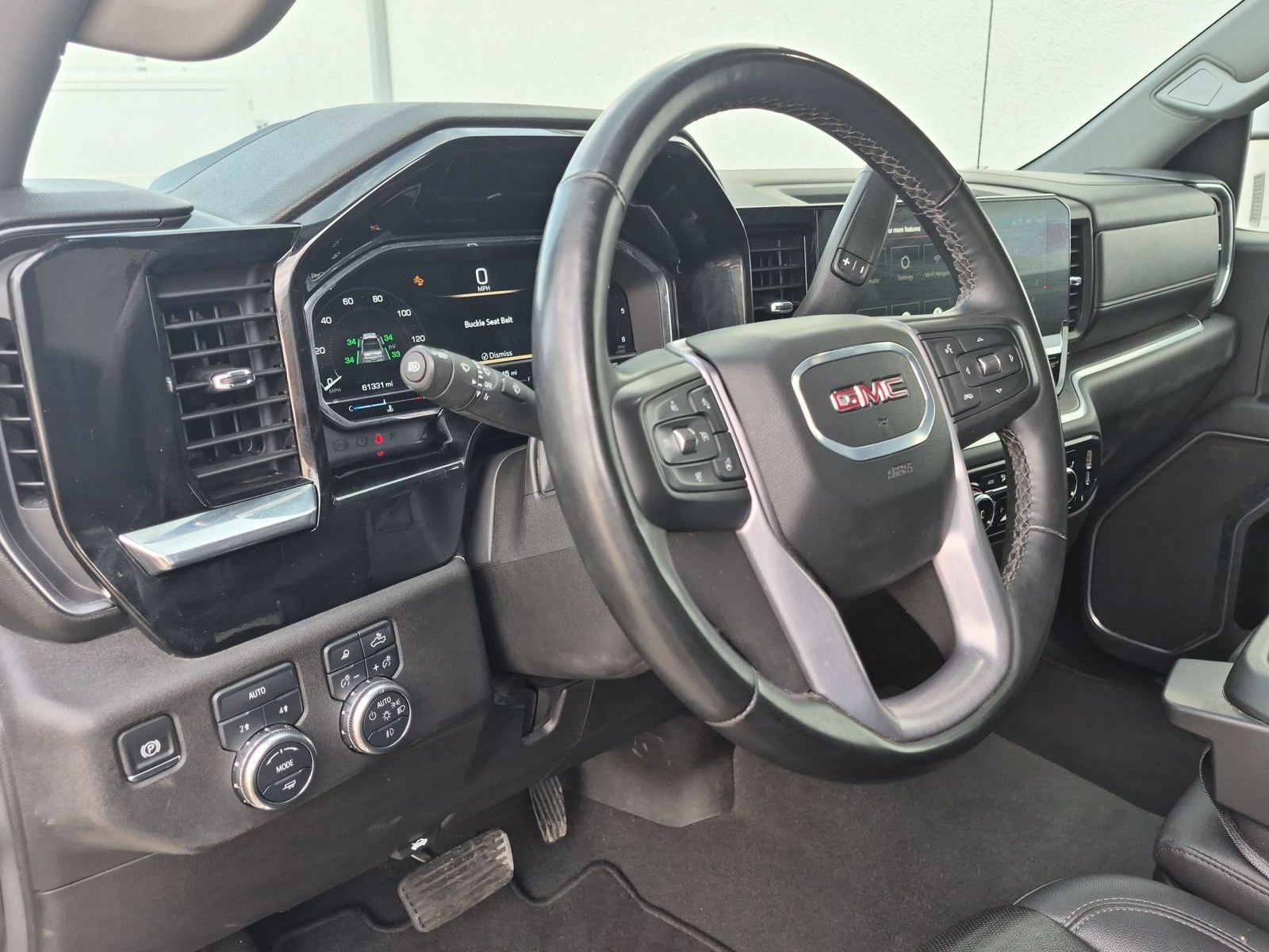 Used 2025 GMC Sierra 1500 SLT AWD/4WD image 11