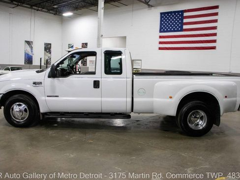 Used 2000 Ford F350 XLT image 3
