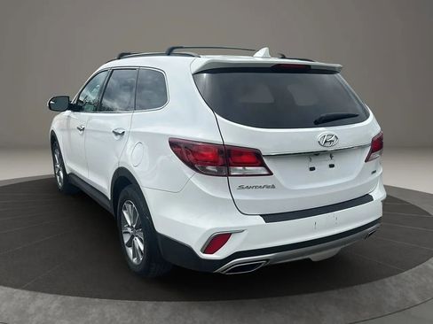 Used 2018 Hyundai Santa Fe SE AWD/4WD image 4