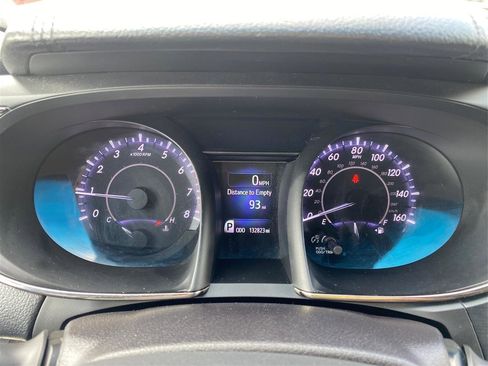 Used 2016 Toyota Avalon Limited FWD image 27