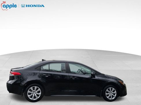 Used 2022 Toyota Corolla LE image 5