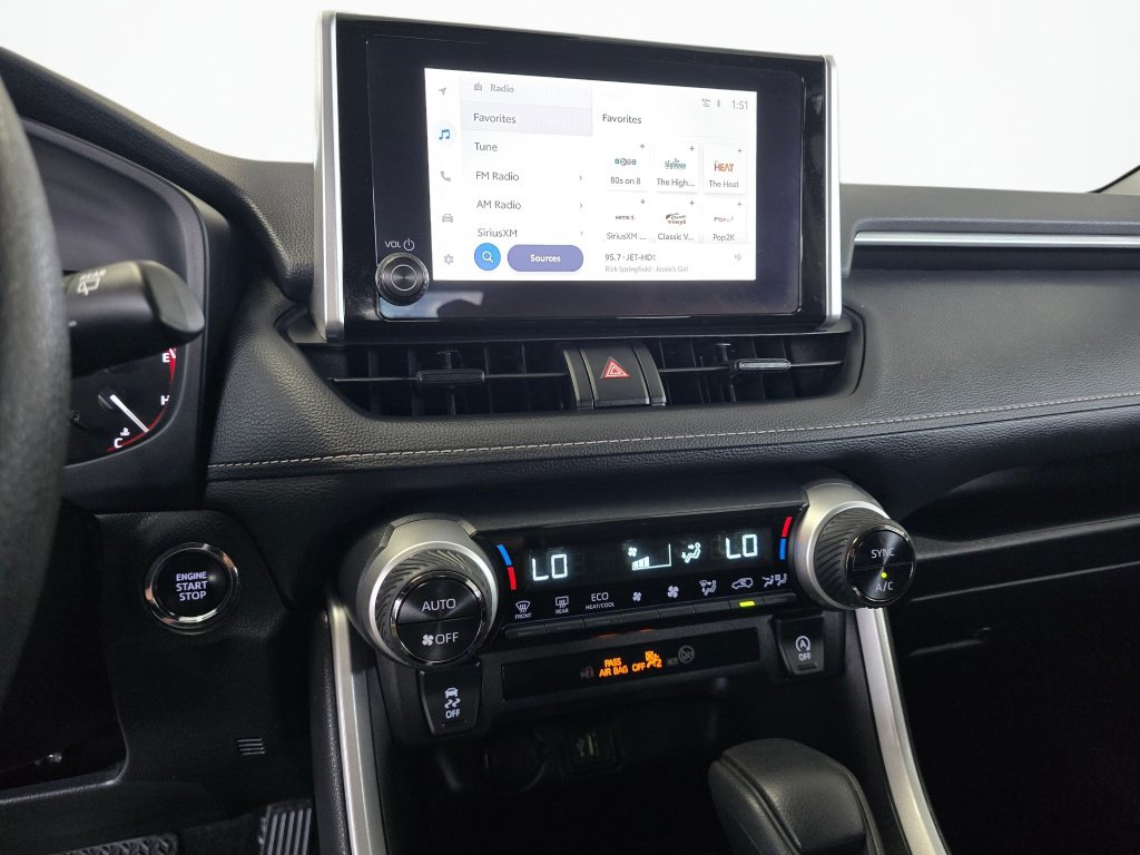 Used 2025 Toyota RAV4 XLE AWD/4WD image 25