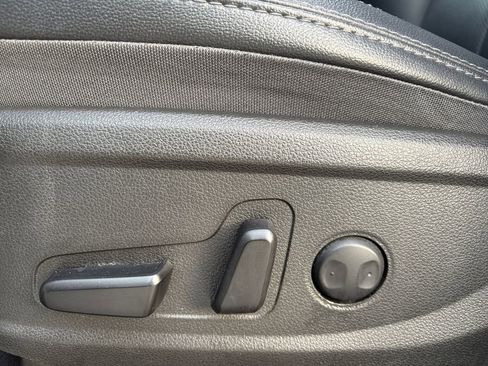 Used 2023 Hyundai Santa Fe SEL w/ Premium Package image 16