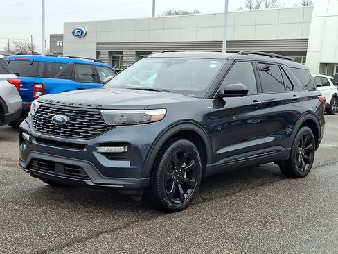 Certified 2022 Ford Explorer ST-Line w/ Class IV Trailer Tow Package image 5