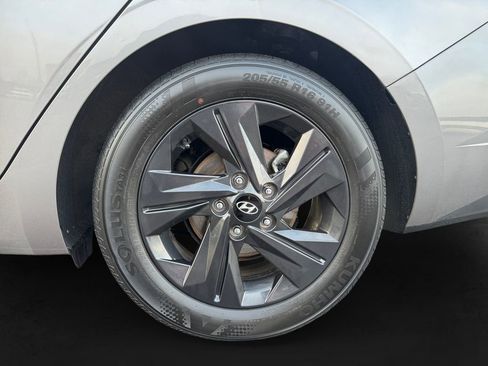 Certified 2023 Hyundai Elantra SEL w/ Cargo Package image 12