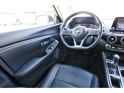 Used 2024 Nissan Sentra SR w/ SR Premium Package image 6