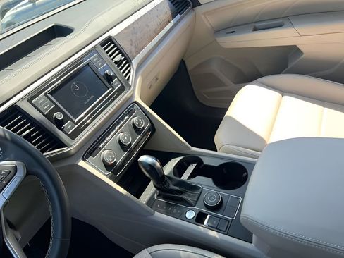 Used 2023 Volkswagen Atlas SE AWD/4WD image 13