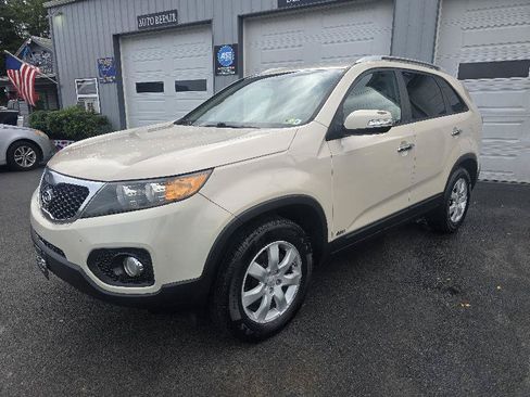 Used 2011 Kia Sorento LX w/ Convenience Pkg AWD/4WD image 1