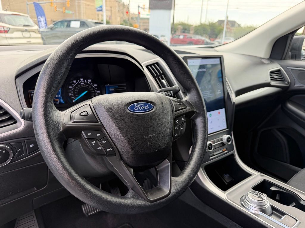 Used 2023 Ford Edge SE AWD/4WD image 5