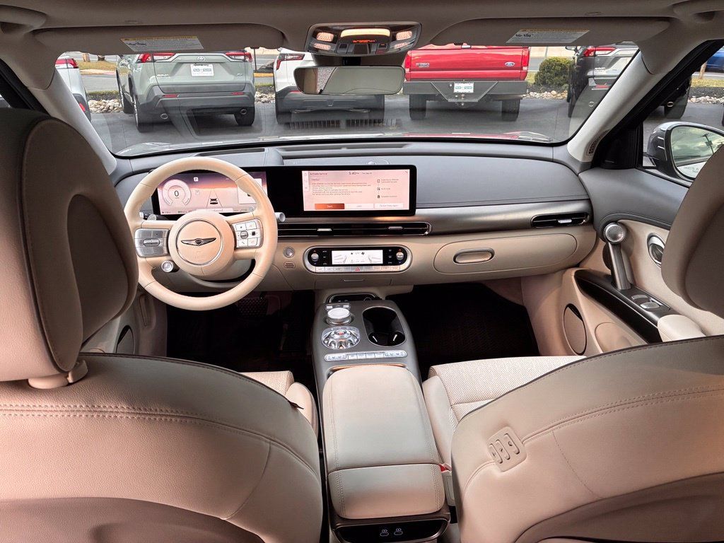 Used 2024 Genesis GV60 Advanced AWD/4WD image 17