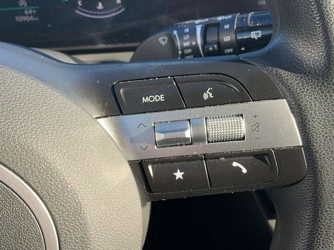 Used 2025 Hyundai Tucson SE AWD/4WD image 19