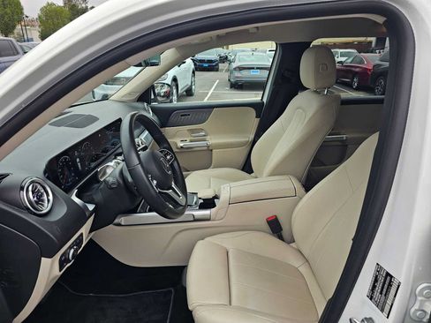 Certified 2022 Mercedes-Benz GLB 250 image 20