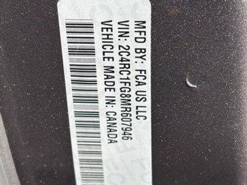 Used 2021 Chrysler Pacifica Touring image 31