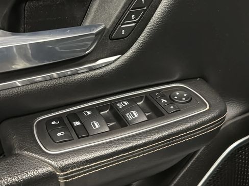 Used 2023 RAM 1500 Laramie AWD/4WD image 22