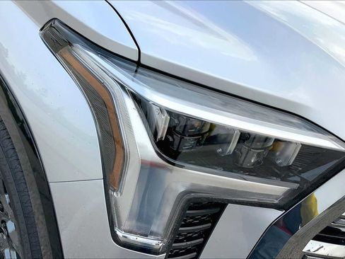 New 2025 Toyota Tundra Platinum image 13