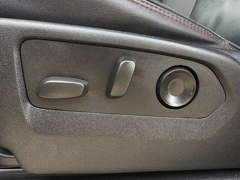 Used 2024 Chevrolet Suburban RST image 28