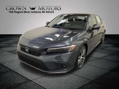 Used 2024 Honda Civic Touring image 3