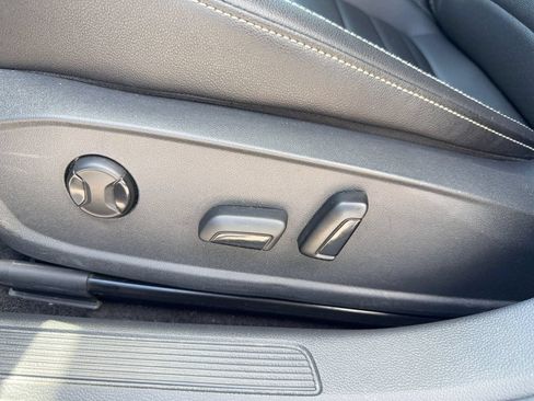 Used 2024 Volkswagen Jetta SE FWD image 11