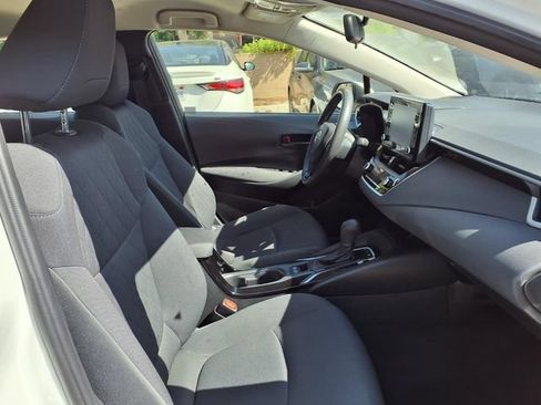 Used 2022 Toyota Corolla LE FWD image 26