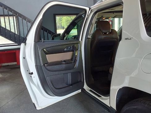 Used 2014 GMC Acadia SLT AWD/4WD image 21