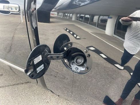 Used 2018 GMC Sierra 1500 Denali w/ Denali Ultimate Package image 13