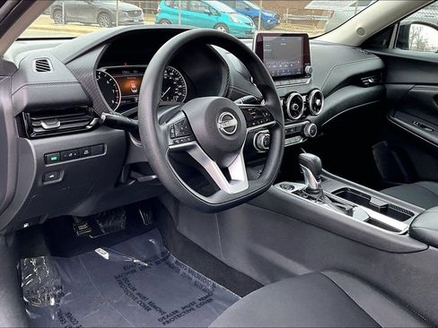 Used 2024 Nissan Sentra SV FWD image 13