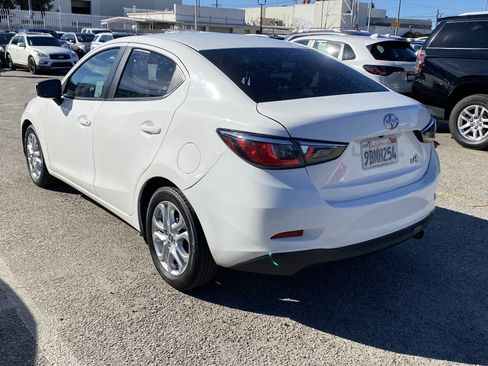Used 2016 Scion iA image 9