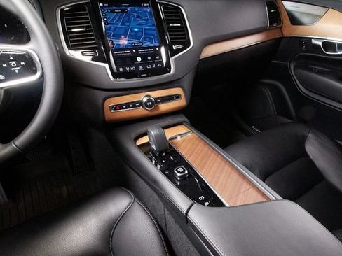 Certified 2023 Volvo XC90 B6 Plus w/ Protection Package Premier AWD/4WD image 10