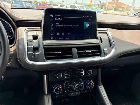 Used 2022 Chevrolet Tahoe LT w/ LT Signature Package RWD image 32