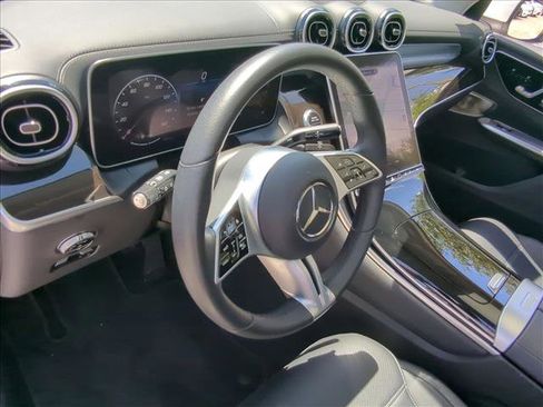Used 2023 Mercedes-Benz GLC 300 image 10
