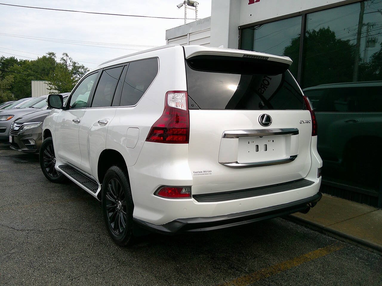 Used 2022 Lexus GX 460 Luxury w/ Sport Design Package AWD/4WD image 5