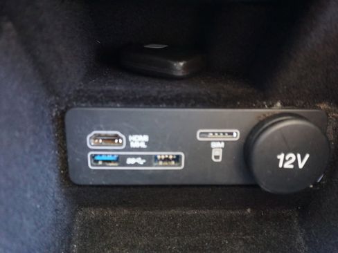 Used 2016 Jaguar XJ R-Sport RWD image 30
