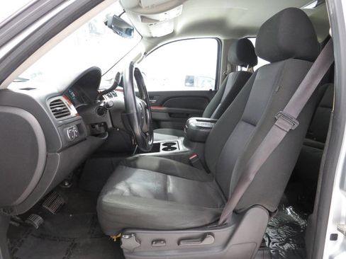 Used 2013 Chevrolet Avalanche LS RWD image 14