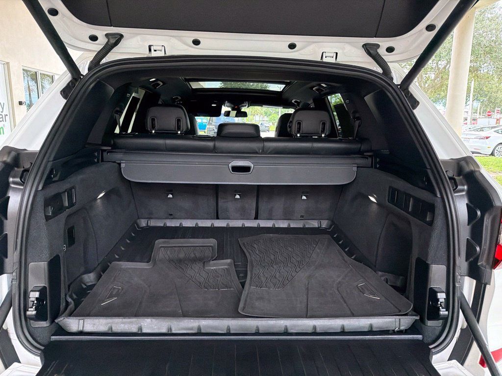 Used 2021 BMW X5 xDrive40i w/ M Sport Package AWD/4WD image 42