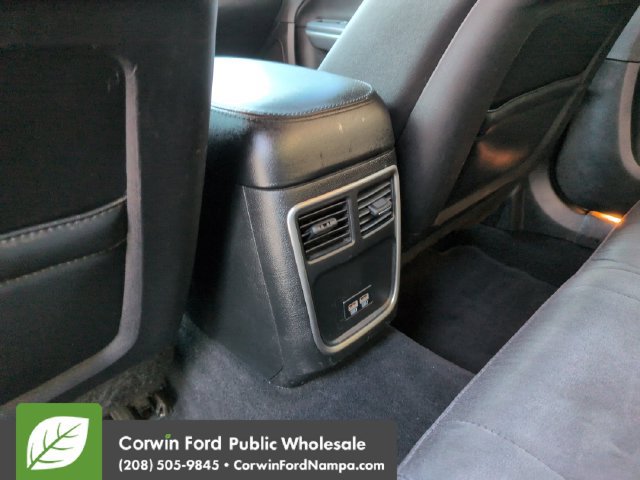 Used 2019 Chrysler 300 Touring RWD image 26
