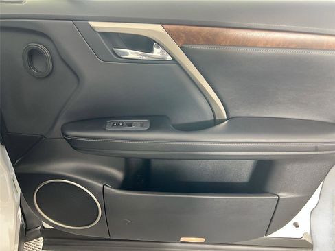 Used 2022 Lexus RX 350L Premium w/ Premium Package image 29