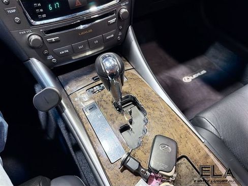 Used 2010 Lexus IS 250C RWD image 18