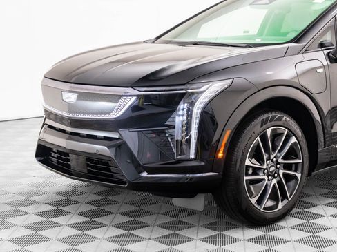 New 2026 Cadillac Optiq Sport 1 image 38