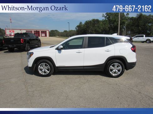 Used 2024 GMC Terrain SLE image 6