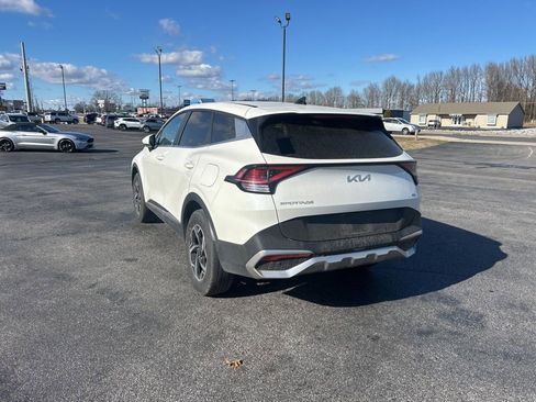 Used 2024 Kia Sportage LX image 6